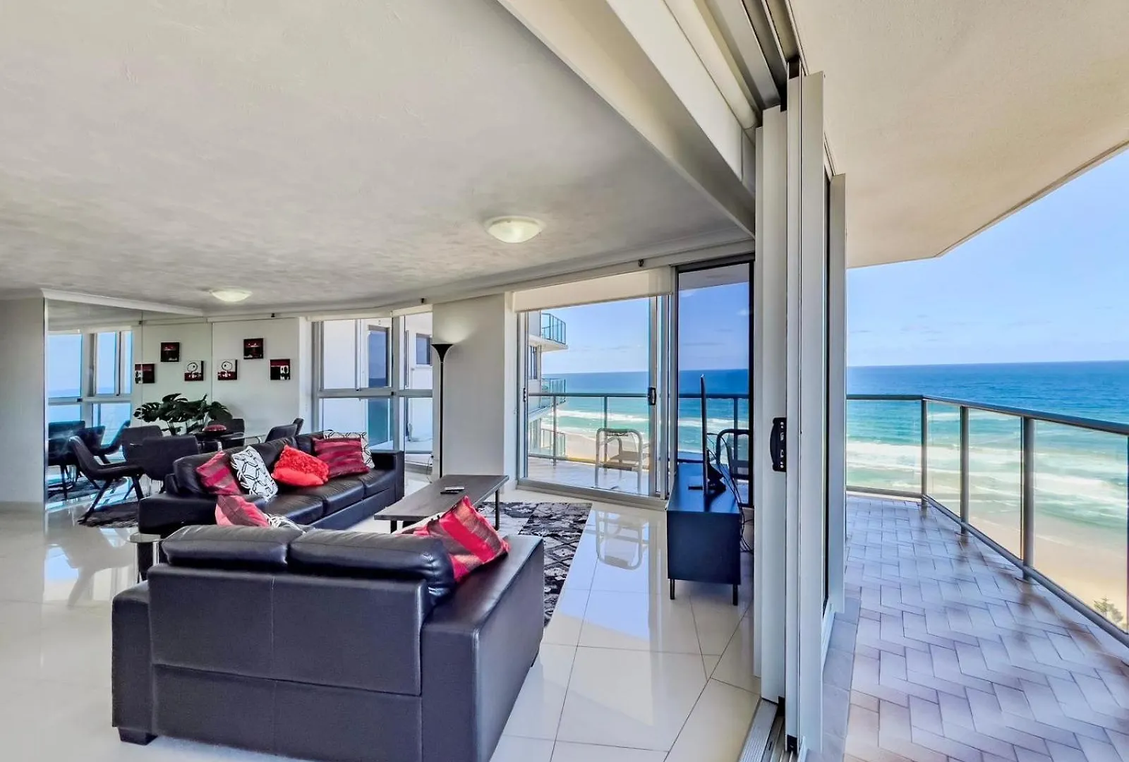 Endless Ocean Lv 19 Apartment Gold Coast Australia